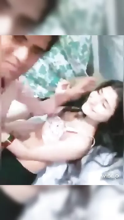 Paki paramours sex MMS video dripped online