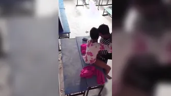 Desi college gal sex with her bf on bench