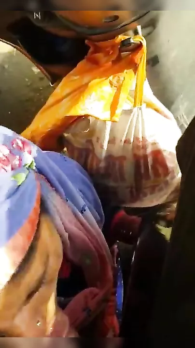 Muslim aunty eating cum of a stranger guy roadside