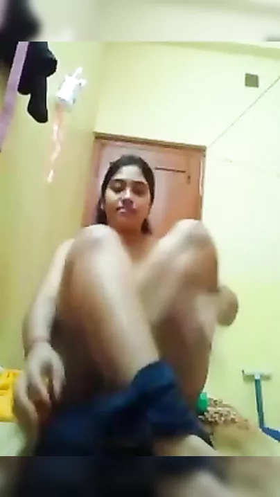 Sexy booby hotty undressed MMS video