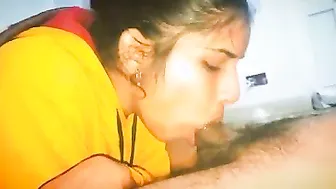 Desi maid engulfing cock MMS homemade video