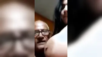 Excited old  engulfing big bumpers MMS