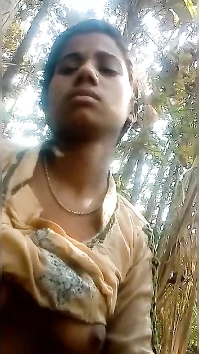 Village paramours XXX sex in the outdoor for the 1st time