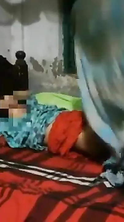 Bangladeshi lad fucking Bhabhi at home MMS movie