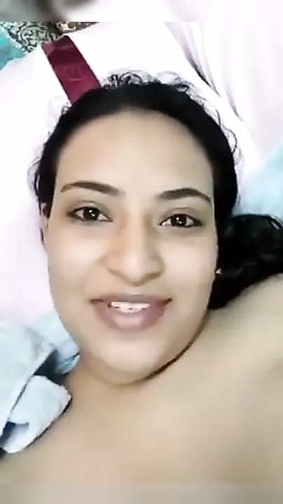 Hot nude Pakistani cutie undressed MMS