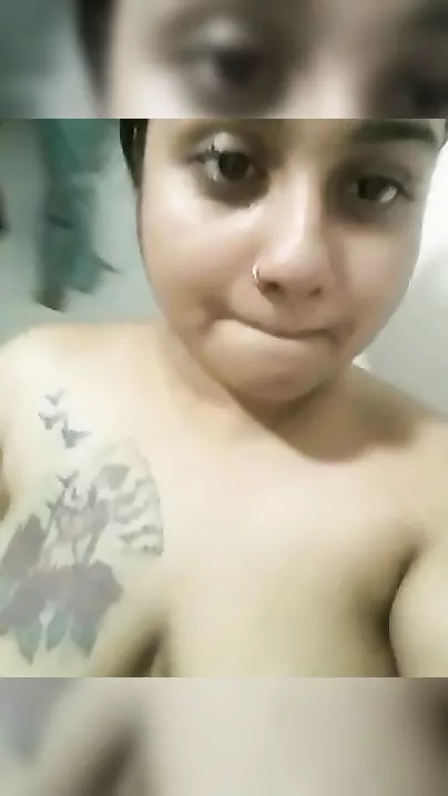 Breasty tattoed Bengali PLAYGIRL bare MMS