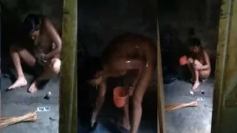 Dehati Bhabhi undressed washroom MMS clip