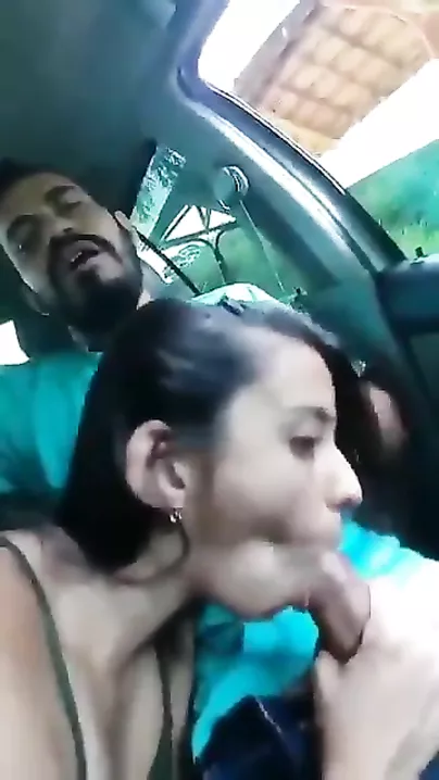 Cute Desi gal sex with her bf in the outdoor