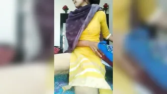 Punjabi love tunnel fingering selfie for her boyfriend