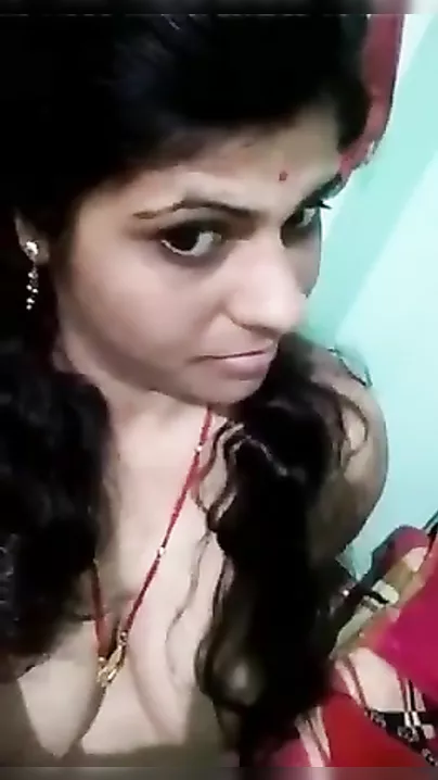 Cute Bhabhi MMS clip trickled online