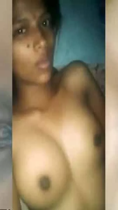South Indian angel fingering her moist cum-hole on cam