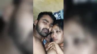 Hindi couple sex video with Hindi audio