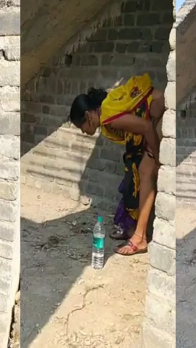 Indian Bhabhi illicit sex in the outdoors