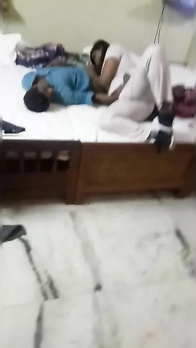South Indian bitch sex MMS video goes live