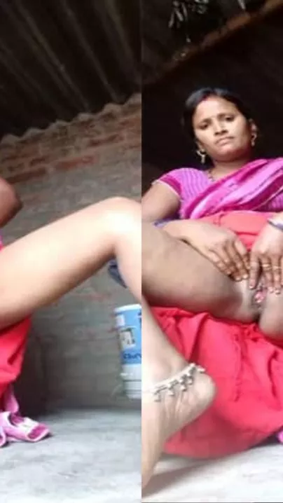 Hindi Bhabhi pussy show MMS video