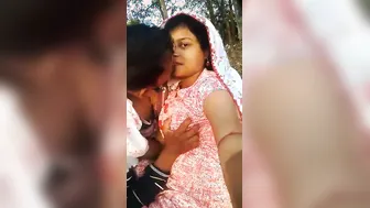 Soft Desi large bra buddies cram outdoor sex MMS