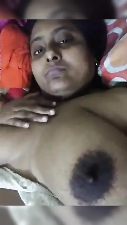 Breasty Bangladeshi girl showing her exposed large boobs on cam