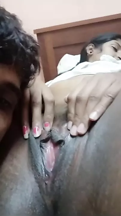 Indian BABE cunt licking by her boyfriend MMS episode