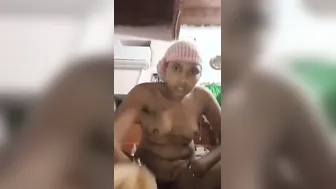 Indian Bhabhi fingering cum-hole on selfie web camera