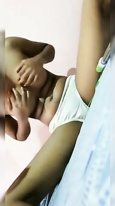 Cute hotty fingering pussy on selfie webcam