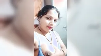 Hot slutty Bhabhi undressed selfie video