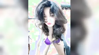 Desi Sexy girl stripping nude on cam intimate show