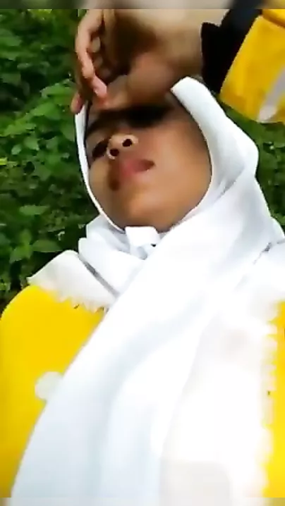 Muslim girl outdoor sex MMS movie scandal