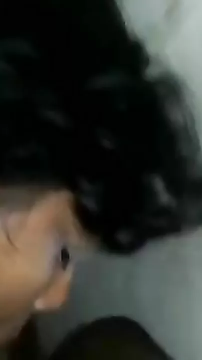 Desi whore oral stimulation sex to her customer in his home