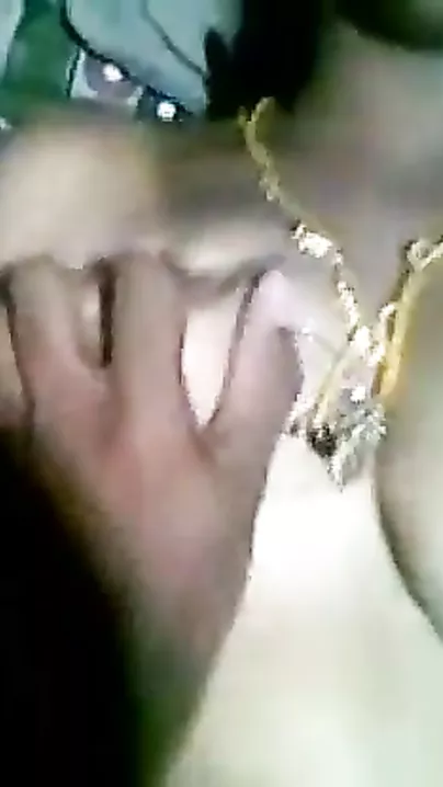Telugu aunty nude MMS clip looks priceless
