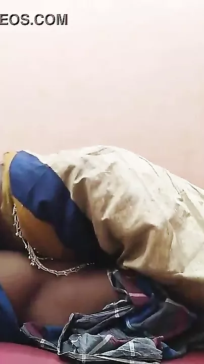 Desi housewife sex ride with her spouse home sex