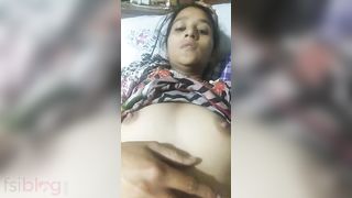 Hawt Dehati teen pussy show MMS video