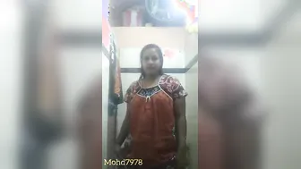 Desi aunty bare selfie clip taken for her secret bf