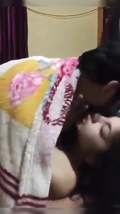 Indian homely Bhabhi sex with ex-lover at her home