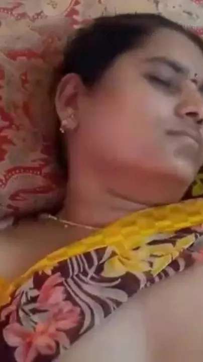 Hot Telegu sex movie scene of a older aunty from Chennai