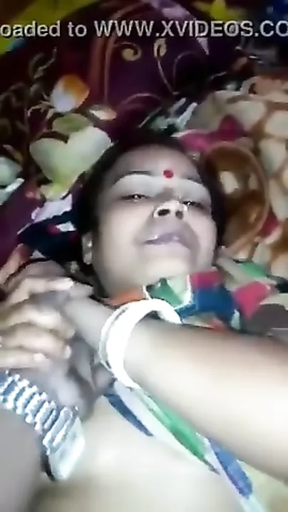 Desi Bhabhi sex episode with her abode owner