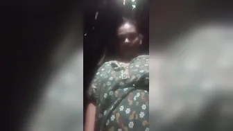 Older Tamil boob show clip MMS