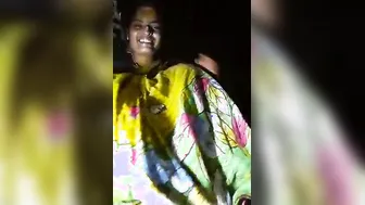 Dehati wife cum-hole show on a live movie call