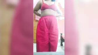 Telugu Boudi bare MMS episode looks the superlatively good