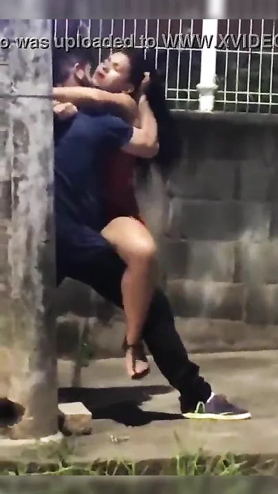Outdoor quickie sex action has been caught on livecam