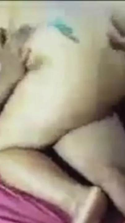 Husband ke friend se bibi ka threesome group XXX porn video