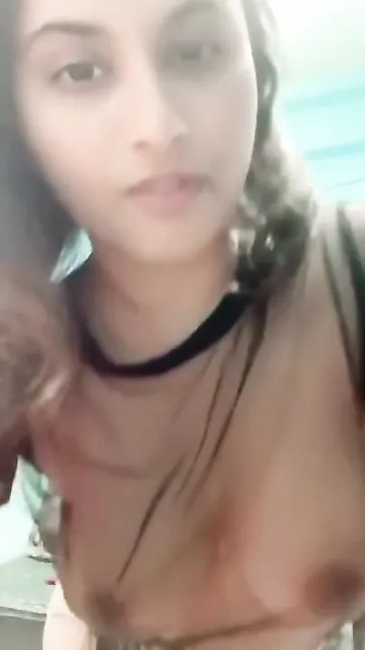 Hottie indian babe Gunnjan Aras Nude! XXX Instagram Leaked