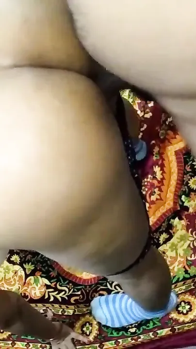 After XXX drilling from behind the Desi makes man cum on his hand