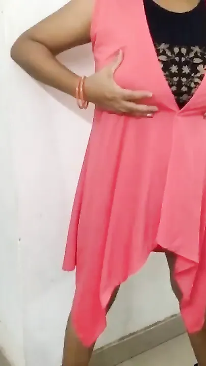 Insatiable Desi wife hopes to reach many orgasms during XXX fun