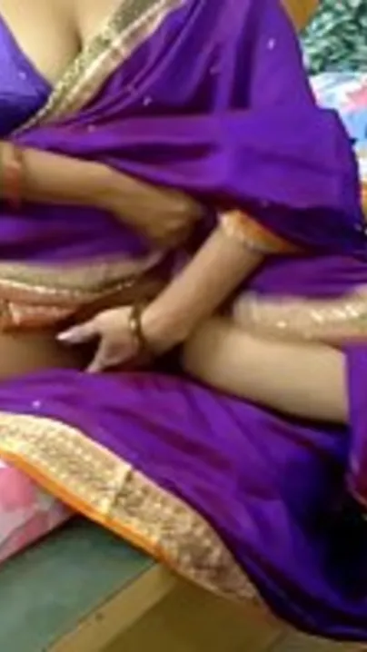 Married Desi lady is lucky because she has XXX buddy to fuck her