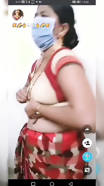 Sexy Indian aunty XXX striptease show on live cam