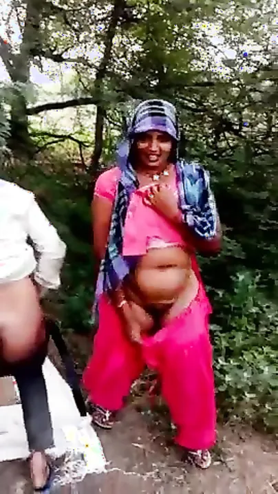 MMs Indian sex leaked onlane - Couple Fucking In Forest