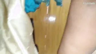 Amateur Wife Fucking Her Hungry Pussy With A Carrot