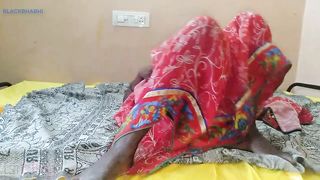 Christmas day maid use hard radish in her stinky wet pussy