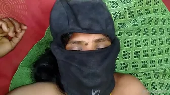 I love to fuck my cunt with carrot when I'm home alone, leaked Desi mms porn