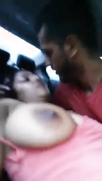 Rich Desi girlfriend sucking bf's cock in car